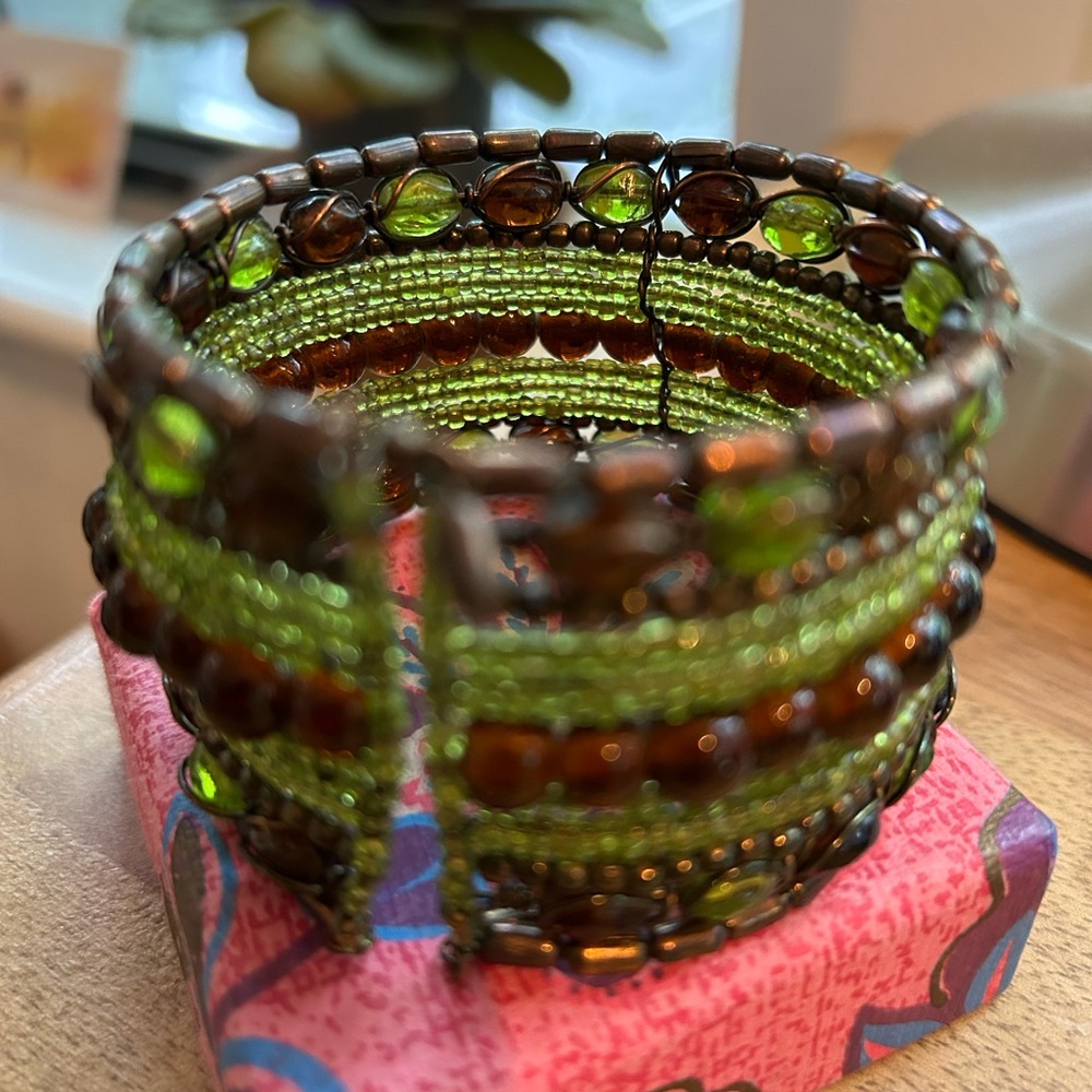 Beaded cuff bracelet! - Picture 5 of 7